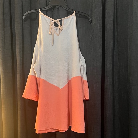 Colorblock Cold Shoulder Top - Picture 3 of 4